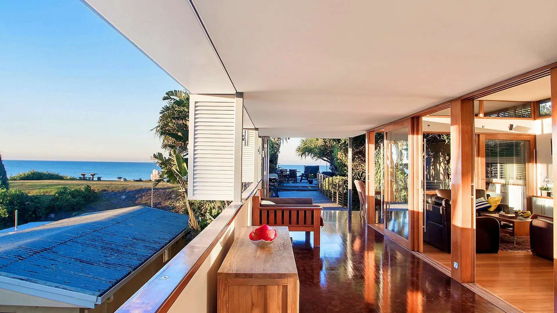 Beachfront Hideaway - Luxury Right On The Beach 拜伦湾 公寓